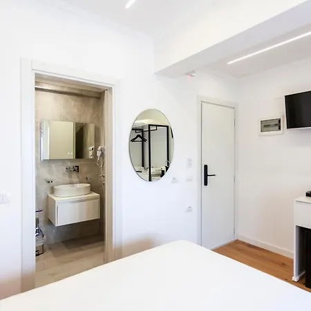 ホテル Ionio ヒマラ